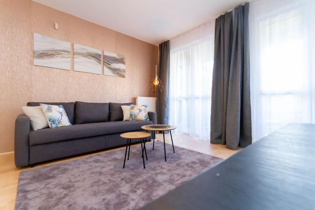 Gozsdu White Raven 3 - Terrace And Free Underground Parking Budapeste Exterior foto