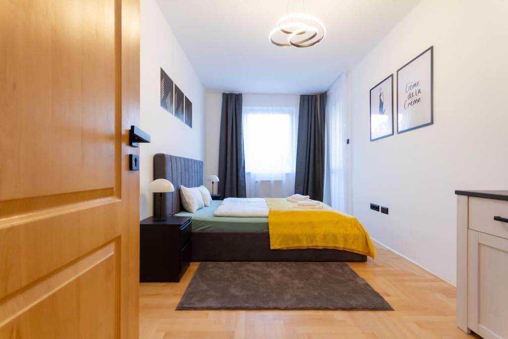 Gozsdu White Raven 3 - Terrace And Free Underground Parking Budapeste Exterior foto