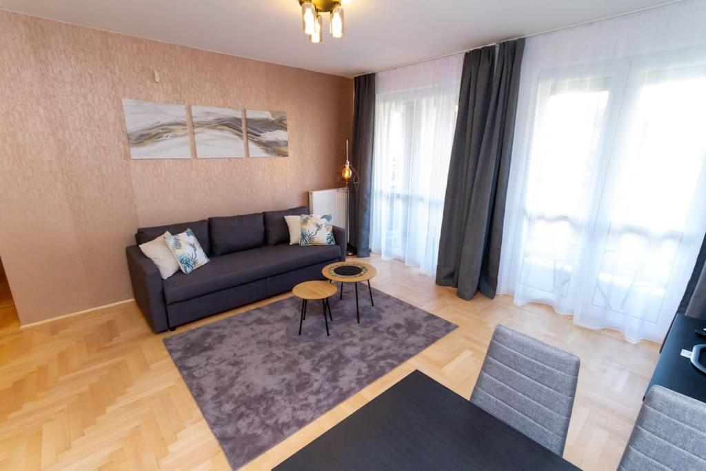Gozsdu White Raven 3 - Terrace And Free Underground Parking Budapeste Exterior foto